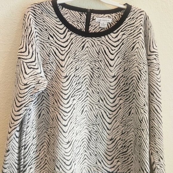 Liz Claiborne Sweaters - Warm, Liz Claiborne black white Zebra print Sweater Cozy versatile L